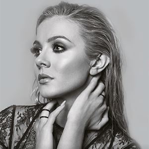 Samantha Harvey Samantha Harvey