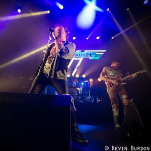 VAN HAILEN + STRANGERS IN THE NIGHT VAN HAILEN + STRANGERS IN THE NIGHT