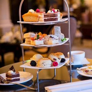 Buckingham Palace Tour and Afternoon Tea Buckingham Palace Tour and Afternoon Tea