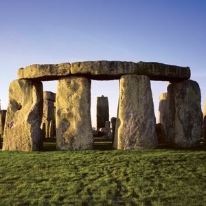 Stonehenge and Bath Tour with Roman Baths Entry and Free Lunch Pack Stonehenge and Bath Tour with Roman Baths Entry and Free Lunch Pack