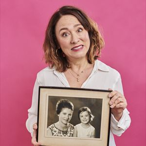 Arabella Weir: Does My Mum Loom Big In This? Arabella Weir: Does My Mum Loom Big In This?