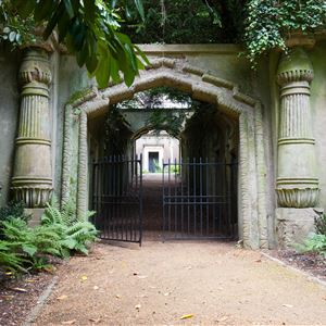Coach + Highgate Cemetery Tour - North Essex Coach + Highgate Cemetery Tour - North Essex