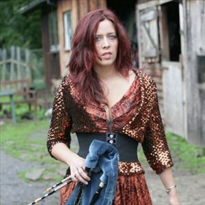 Kathryn Tickell & The Darkening Kathryn Tickell & The Darkening