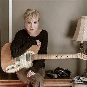 Kristin Hersh + special guest Fred Abong Kristin Hersh + special guest Fred Abong