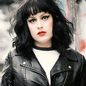 Louise Distras Louise Distras
