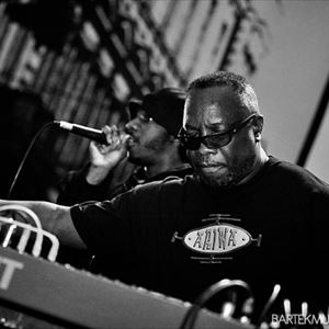 Mad Professor Live Dub & Sir Coxsone Outernational Mad Professor Live Dub & Sir Coxsone Outernational