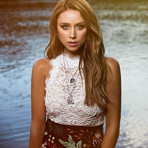 Una Healy Una Healy