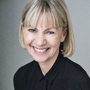 AN AFTERNOON WITH KATE MOSSE