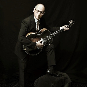 Andy Fairweather Low & The Lowriders