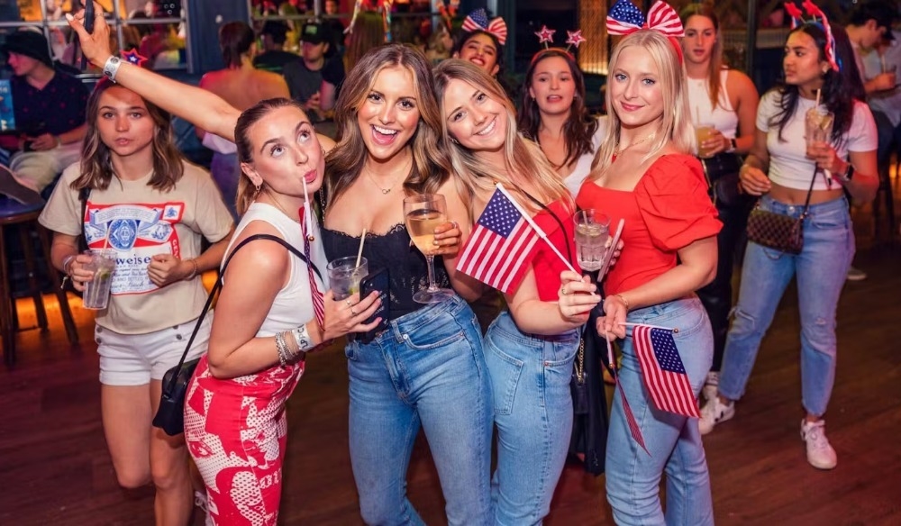 JULY 4 BAR CRAWL LONDON