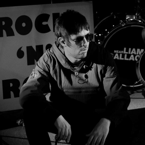 nearLiam Gallagher