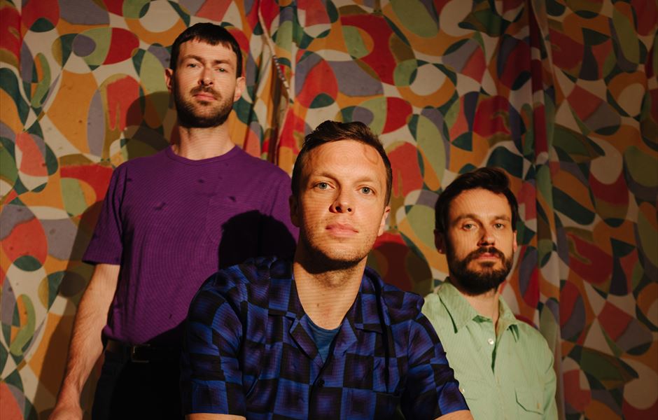 FRIENDLY FIRES ANNOUNCE TWO NEW 15TH YEAR ANNIVERSARY SHOWS OF CLASSIC