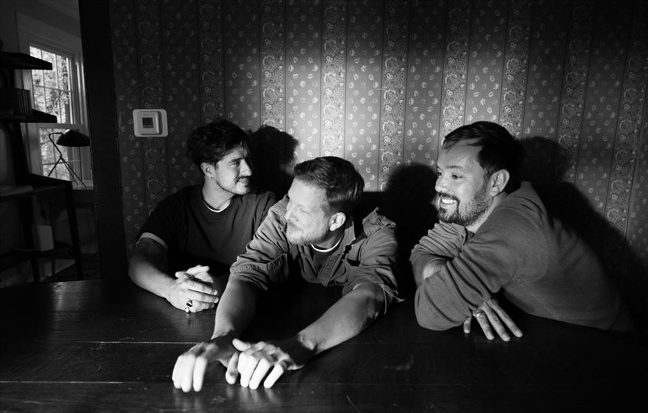 MUMFORD & SONS INSTANTLY SELL OUT UK ARENA TOUR & ADD NEWCASTLE AND LEEDS SHOWS!