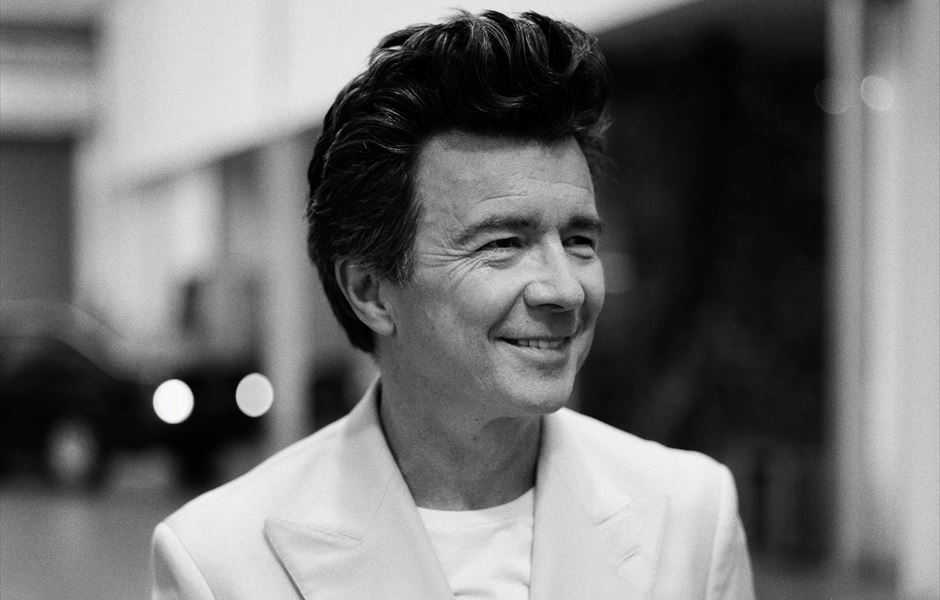 RICK ASTLEY SWINGING CHRISTMAS RETURNS DECEMBER 2024