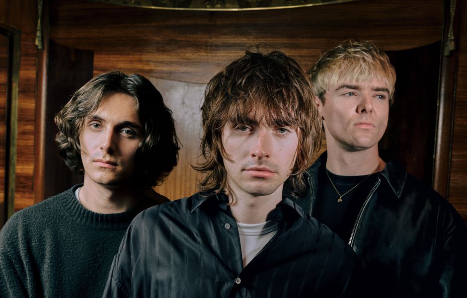 Villanelle share debut single, 'Hinge', and announce December headline tour