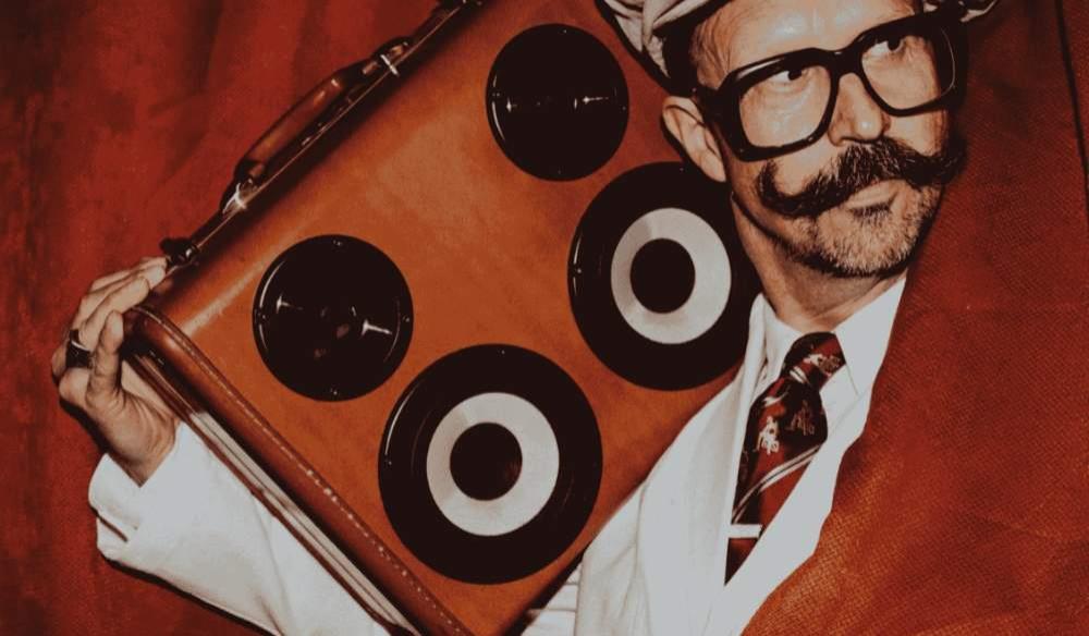 Mr B The Gentleman Rhymer