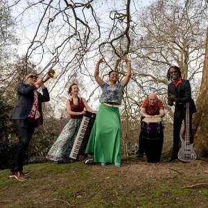 Yuri Moreno sings Celia Cruz