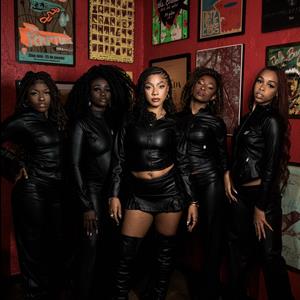 AJULIACOSTA (UK Debut)