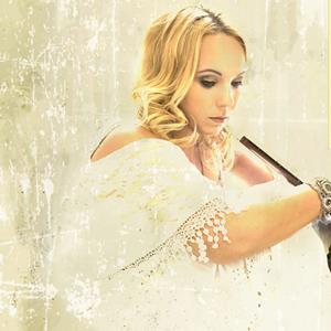 Chantel Mcgregor + Billy Walton Band