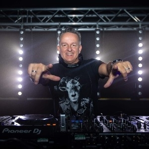DJ SASH!