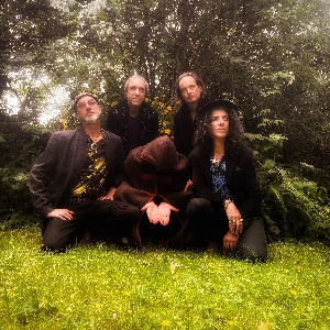 Gong + Henge Gong + Henge