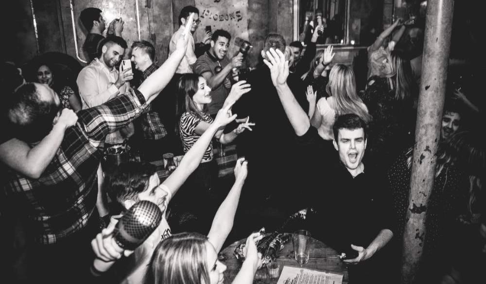 SOUNDS FAMILIAR MUSIC QUIZ - POWER BALLADS LEEDS