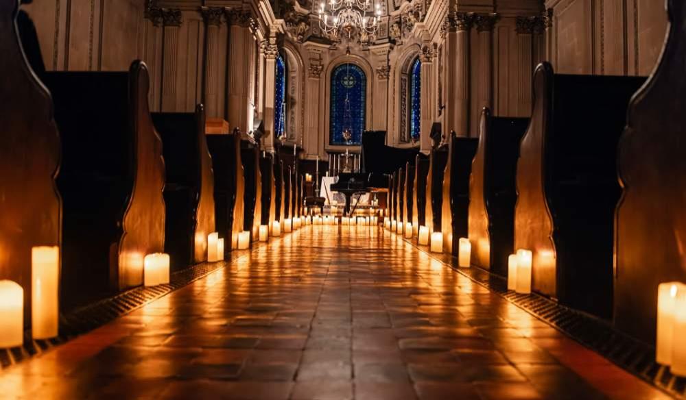 Rhapsody in Blue by Candlelight