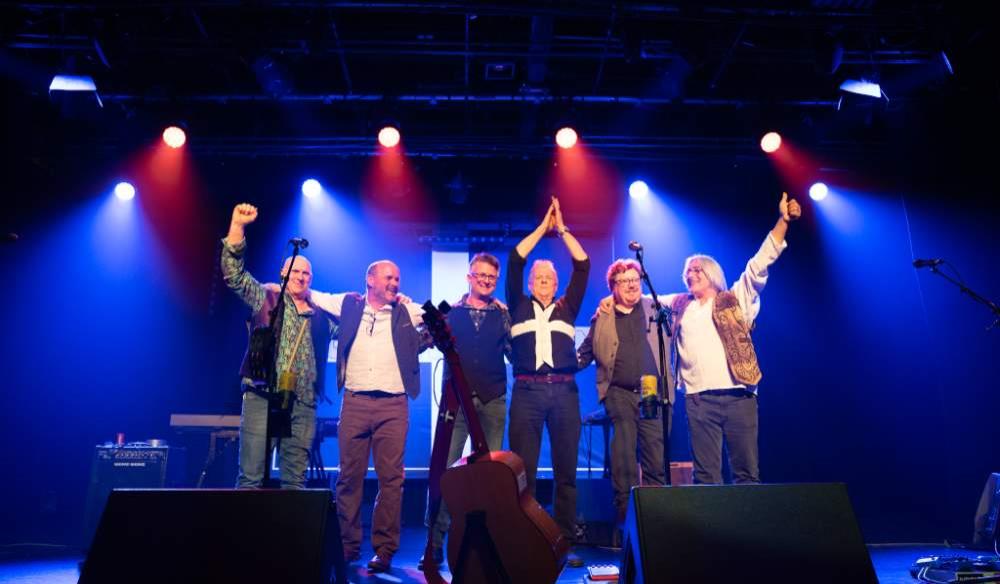 THE COUNTRYMEN