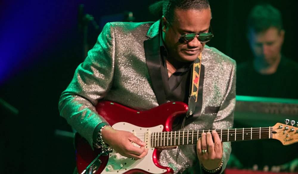 EBAN BROWN (former lead singer of THE STYLISTICS)