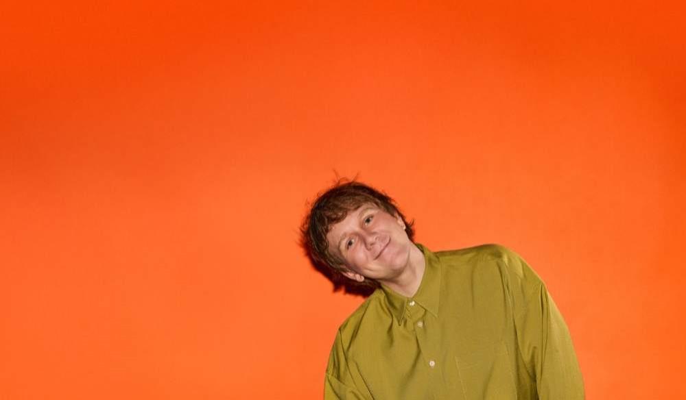 Josh Thomas: Jiggle Jiggle