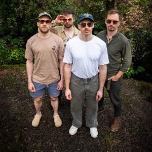 WOODY & THE WOULDS