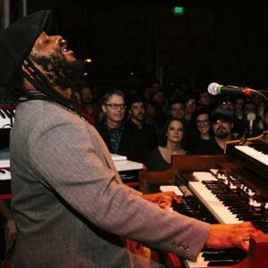 Delvon Lamarr Organ Trio