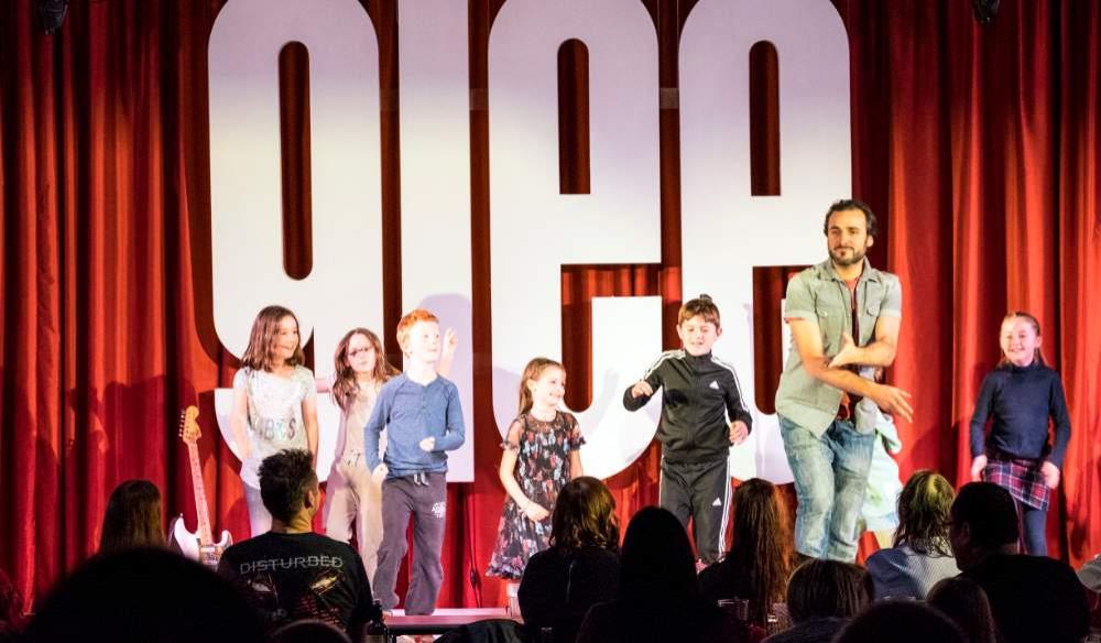 LUNCHTIME FAMILY COMEDY SHOW (5+)
