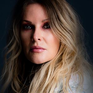 Elizabeth Cook Elizabeth Cook