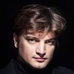 The Grand Tour: Russian Piano Music by Candlelight