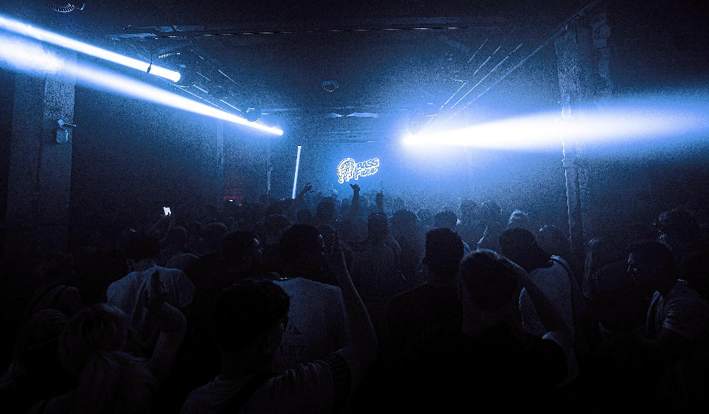 LDN DV8 HOUSE:TECHNO