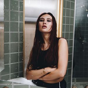 Mimi Webb
