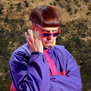 Oliver Tree - Alone In A Crowd