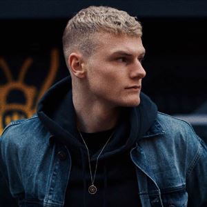 Tom Gibson Tom Gibson