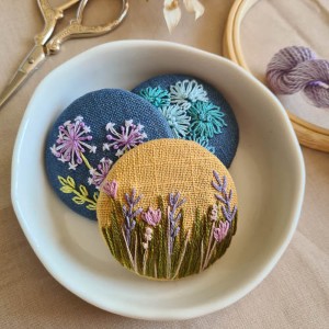 207-Embroidered Brooches