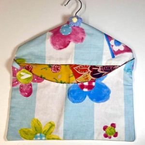 195-Lined Peg Bag with Embellishments