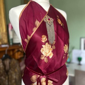 190-Make a Unique Top from a Vintage Scarf