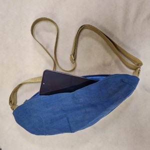 085-Banana Cross Body Bag