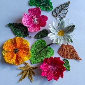 002-Fabulous Free Motion Leaves and Flowers