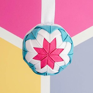 123-Quilted No-Sew Christmas Bauble
