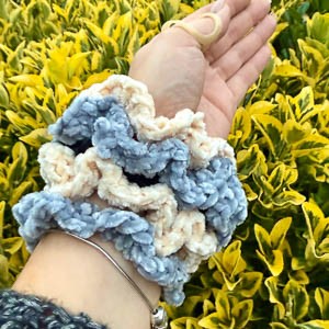 198-Intro to Crochet: Stylish Scrunchies
