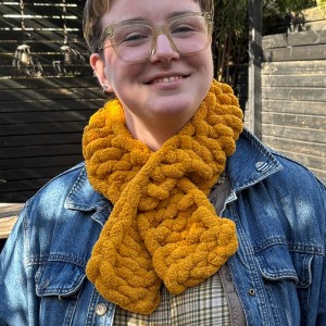 179-Finger Knitted Cross Collar Scarf