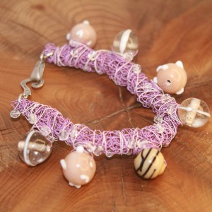 136-Knitting with Wire Sparkly Bracelet
